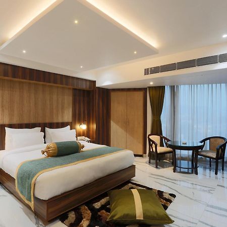 Hotel Prithvi Palace Aerocity Delhi Airport Neu-Delhi Exterior foto