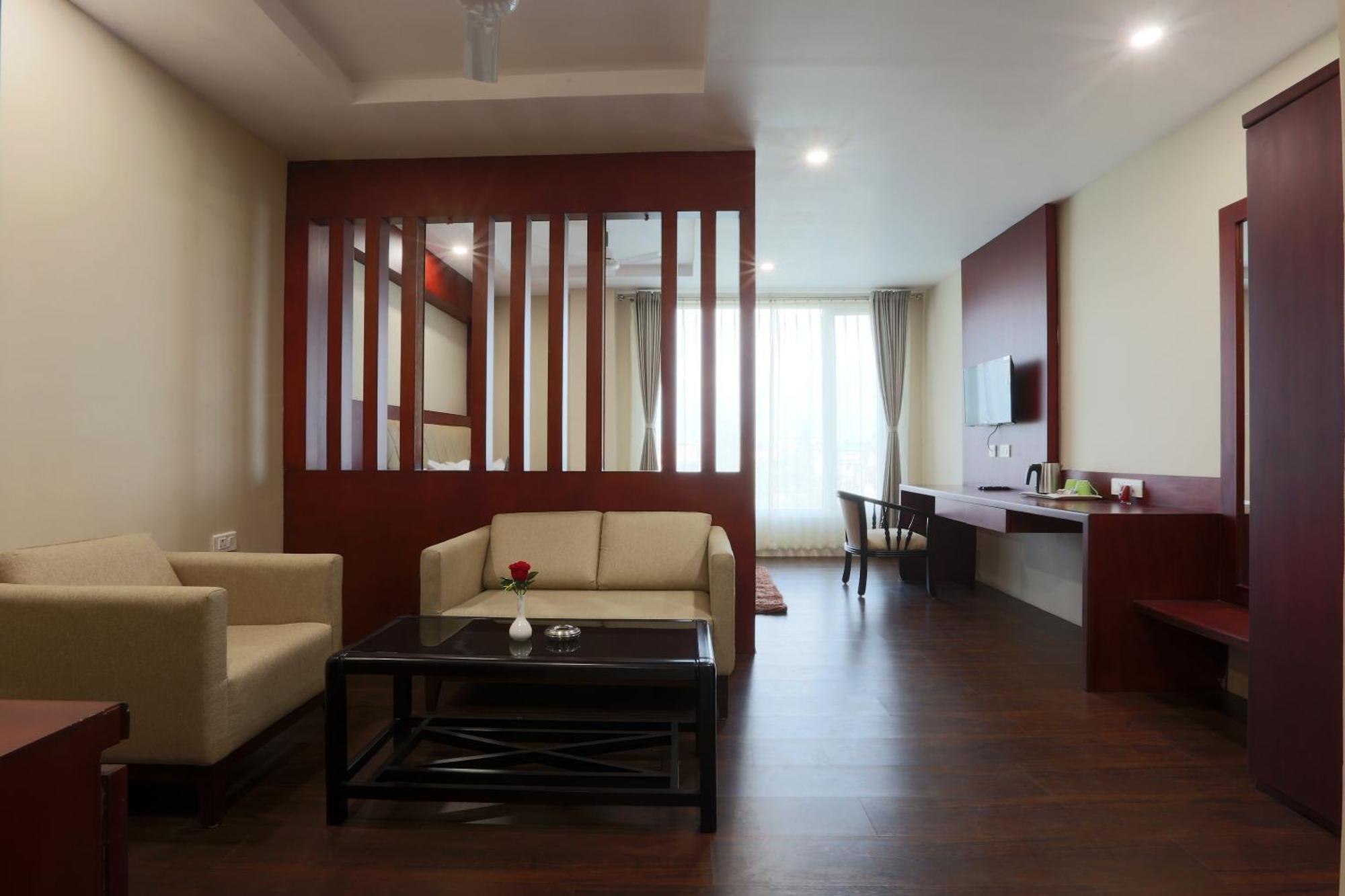 Hotel Prithvi Palace Aerocity Delhi Airport Neu-Delhi Exterior foto