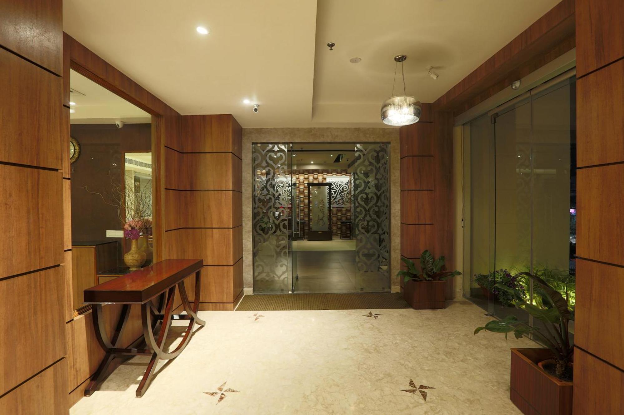 Hotel Prithvi Palace Aerocity Delhi Airport Neu-Delhi Exterior foto