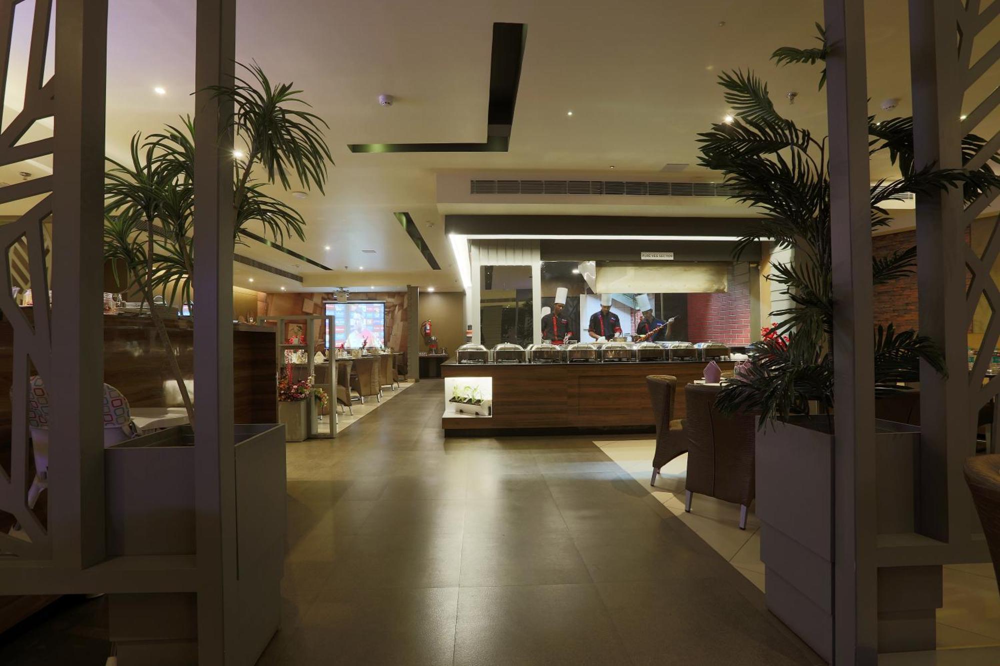 Hotel Prithvi Palace Aerocity Delhi Airport Neu-Delhi Exterior foto
