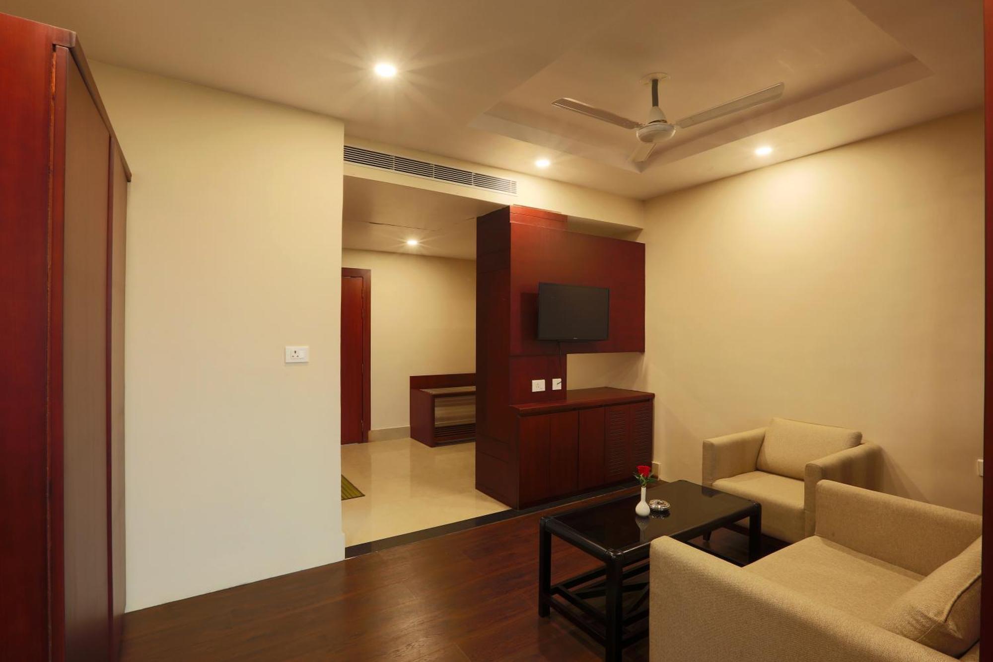 Hotel Prithvi Palace Aerocity Delhi Airport Neu-Delhi Exterior foto